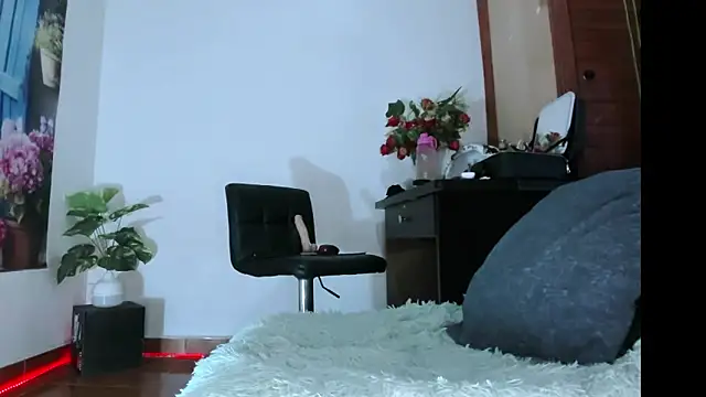 Snapshot of Chanel_shaw chatting on 6, 3, 2025 Chanel shaw online show from 6, 3, 2025