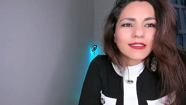 Snapshot of Chanel_shaw chatting on 28, 10, 2025 Chanel shaw online show from 28, 10, 2025