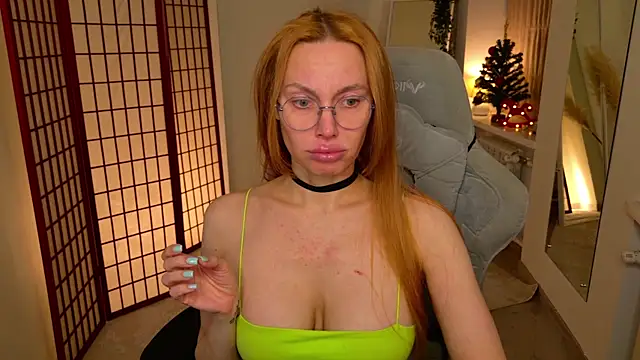 Snapshot of Love_Call chatting on 14, 12, 2025 Love Call online show from 14, 12, 2025