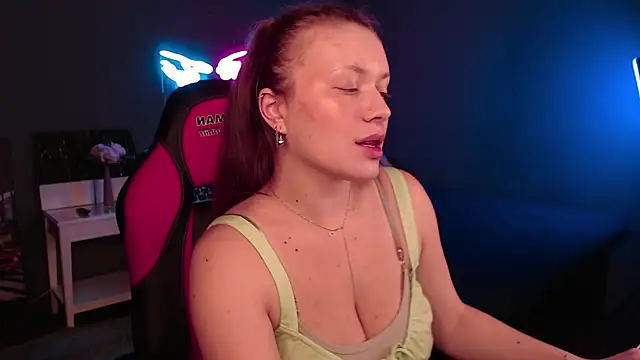 Ariell Margot  online show from 1, 2, 2025