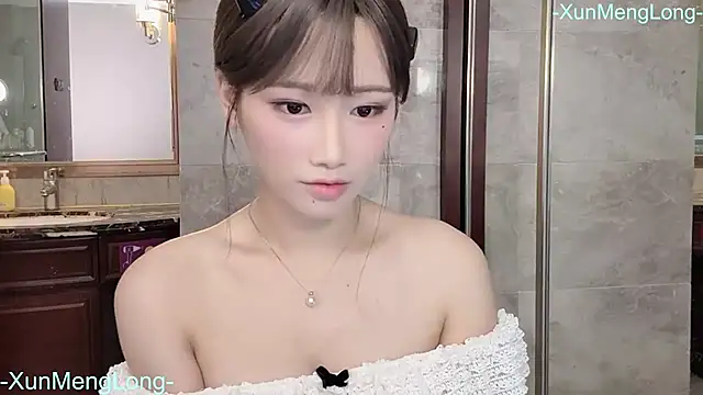 Snapshot of -XunMengLong- chatting on 9, 4, 2026 -XunMengLong- online show from 9, 4, 2026