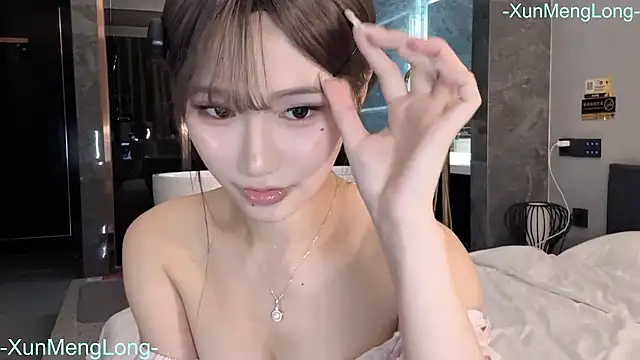 Snapshot of -XunMengLong- chatting on 4, 8, 2026 -XunMengLong- online show from 4, 8, 2026