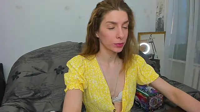 Snapshot of YourSuperModel chatting on 19, 12, 2024 YourSuperModel online show from 19, 12, 2024