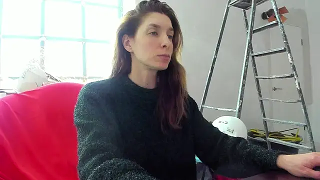 Snapshot of YourSuperModel chatting on 31, 1, 2025 YourSuperModel online show from 31, 1, 2025