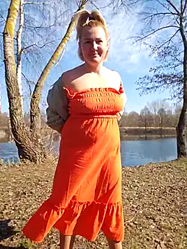 Snapshot of -Schweppes- chatting on 8, 3, 2025 -Schweppes- online show from 8, 3, 2025