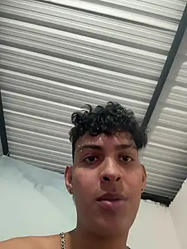ValenSuarez25 online show from 30, 6, 2026