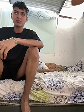 ValenSuarez25 online show from 5, 7, 2026