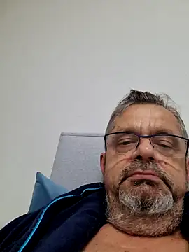 axecoman60 online show from 20, 1, 2025