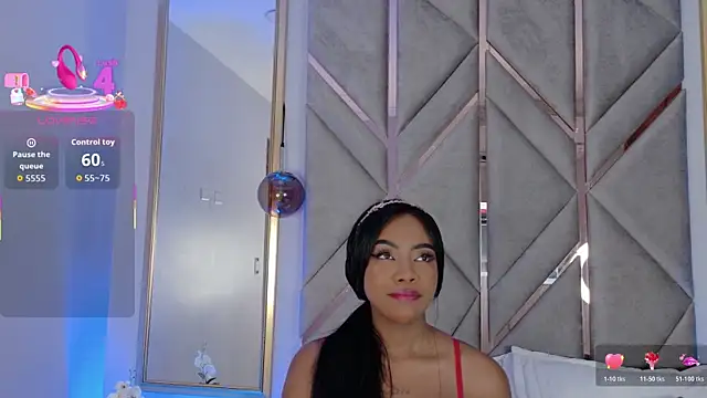 Lola King online show from 5, 11, 2025