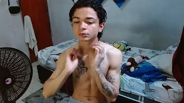 Snapshot of Lovebeng_ chatting on 6, 11, 2025 Lovebeng online show from 6, 11, 2025