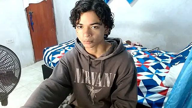 Snapshot of Lovebeng_ chatting on 2, 12, 2025 Lovebeng online show from 2, 12, 2025