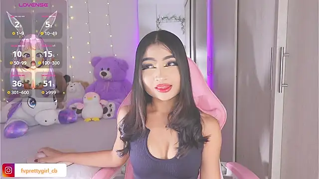Snapshot of urfavprettygirl chatting on 18, 10, 2025 urfavprettygirl online show from 18, 10, 2025