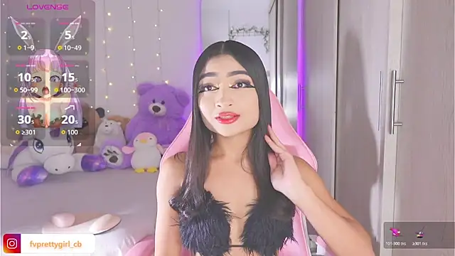 Snapshot of urfavprettygirl chatting on 22, 10, 2025 urfavprettygirl online show from 22, 10, 2025