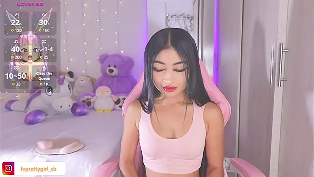 Snapshot of urfavprettygirl chatting on 18, 12, 2025 urfavprettygirl online show from 18, 12, 2025