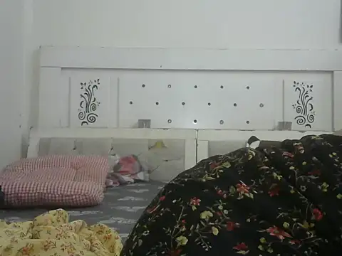 Snapshot of MONICA-LOVE chatting on 12, 9, 2025 MONICA-LOVE online show from 12, 9, 2025