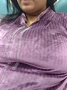 Snapshot of MONICA-LOVE chatting on 19, 11, 2025 MONICA-LOVE online show from 19, 11, 2025