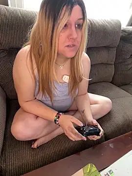 PuckBunny17 online show from 23, 12, 2024