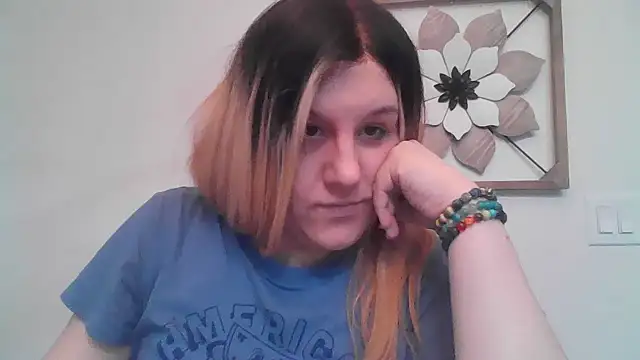 PuckBunny17 online show from 26, 2, 2025