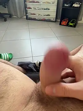 Snapshot of tiou72 chatting on 22, 11, 2025 tiou72 online show from 22, 11, 2025