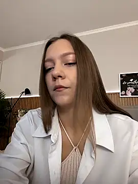 Snapshot of AliceBrayan chatting on 9, 9, 2025 AliceBrayan online show from 9, 9, 2025