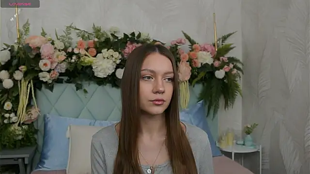 AliceBrayan online show from 6, 3, 2026