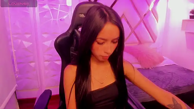 sophie ws online show from 25, 11, 2025