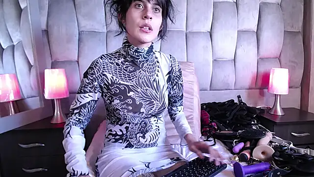 Snapshot of bellatrix25 chatting on 18, 1, 2025 bellatrix25 online show from 18, 1, 2025