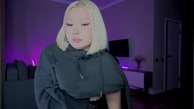 Snapshot of RileyMee chatting on 29, 11, 2025 RileyMee online show from 29, 11, 2025