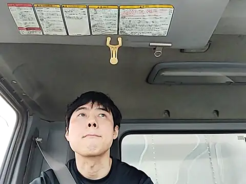 whitebriefboy online show from 6, 4, 2026