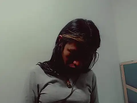 Snapshot of danna_veryhot_ chatting on 15, 12, 2025 danna veryhot online show from 15, 12, 2025