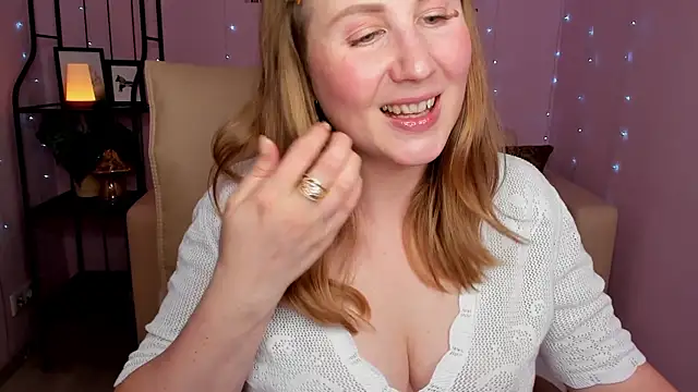 Helens love online show from 4, 3, 2025