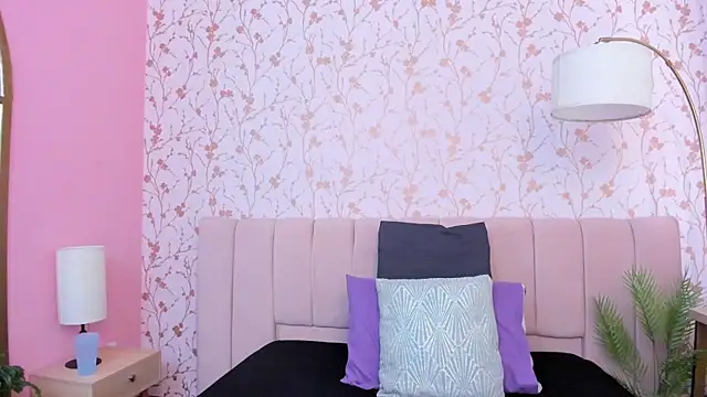 Snapshot of amber-hill chatting on 27, 10, 2025 amber-hill online show from 27, 10, 2025