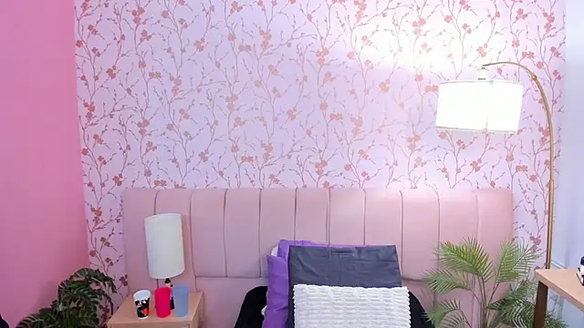 Snapshot of amber-hill chatting on 13, 11, 2025 amber-hill online show from 13, 11, 2025