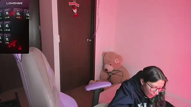 hitomi arata online show from 10, 1, 2025