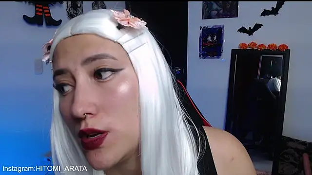 hitomi arata online show from 15, 10, 2025