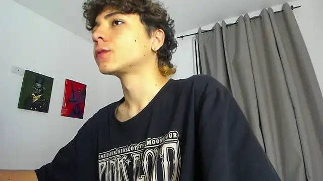 Snapshot of Joe23__ chatting on 21, 10, 2025 Joe23 online show from 21, 10, 2025