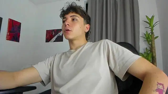 Snapshot of Joe23__ chatting on 12, 11, 2025 Joe23 online show from 12, 11, 2025