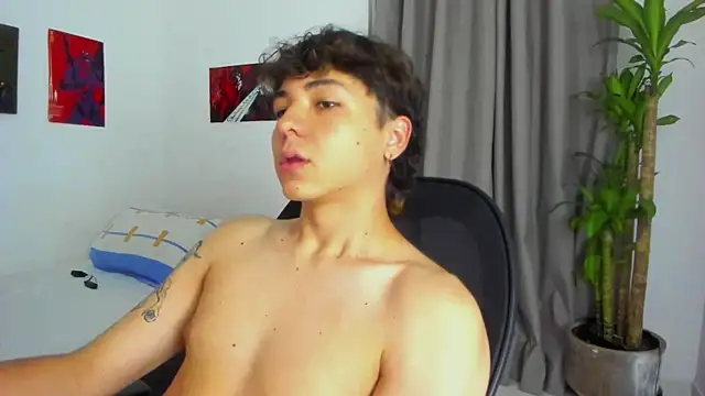 Snapshot of Joe23__ chatting on 5, 12, 2025 Joe23 online show from 5, 12, 2025