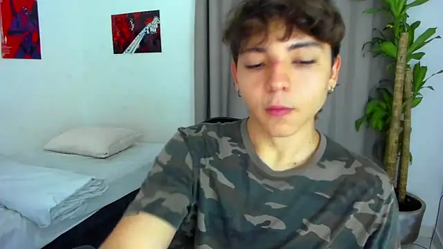 Snapshot of Joe23__ chatting on 18, 12, 2025 Joe23 online show from 18, 12, 2025