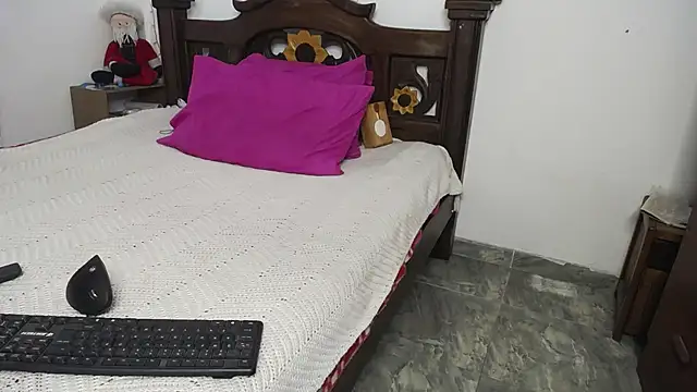 DominaLeona online show from 25, 1, 2025