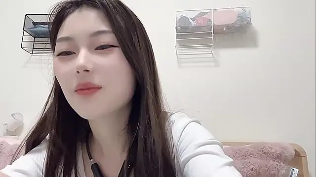 Sweet-Angel999 online show from 17, 3, 2026