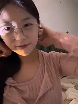 Sweet-Angel999 online show from 18, 4, 2026