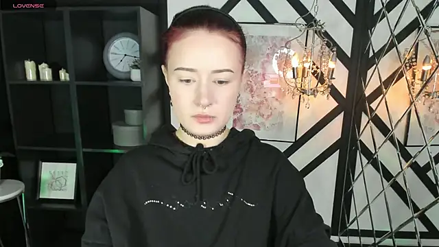 Lily Moonlight online show from 26, 2, 2026