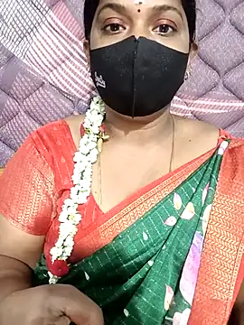 Snapshot of Renuma chatting on 2, 12, 2025 Renuma online show from 2, 12, 2025