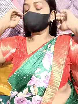 Snapshot of Renuma chatting on 18, 12, 2025 Renuma online show from 18, 12, 2025