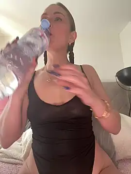 Joanachupa online show from 2, 3, 2026