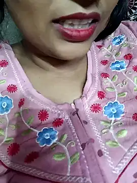 Snapshot of Wifesuman40 chatting on 7, 12, 2024 Wifesuman40 online show from 7, 12, 2024