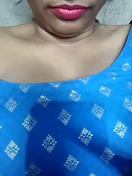 Snapshot of Wifesuman40 chatting on 8, 12, 2024 Wifesuman40 online show from 8, 12, 2024