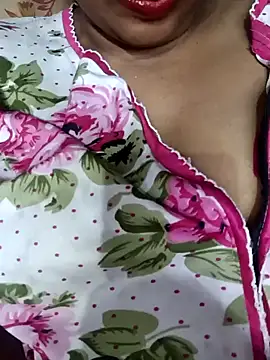 Snapshot of Wifesuman40 chatting on 13, 12, 2024 Wifesuman40 online show from 13, 12, 2024