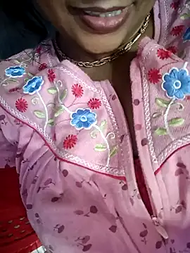 Snapshot of Wifesuman40 chatting on 17, 12, 2024 Wifesuman40 online show from 17, 12, 2024